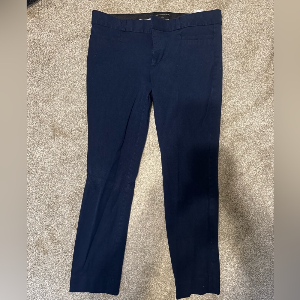 Banana Republic Navy Blue Dress Pant. Size 6